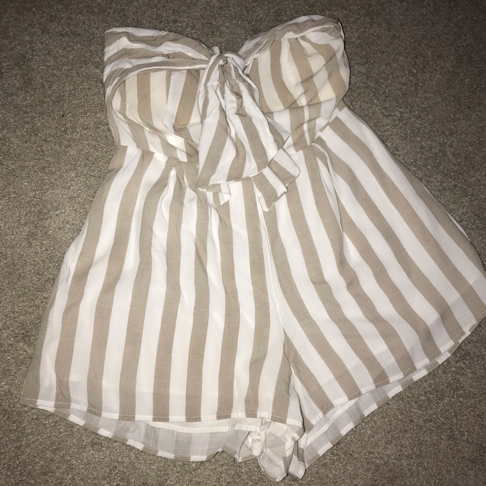 STRIPED SLEEVELESS ROMPER